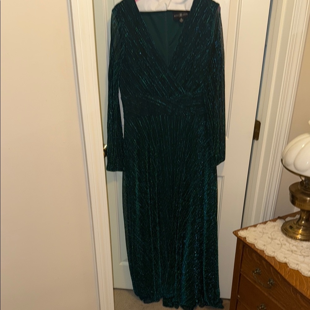 Elegant Green Evening Dress